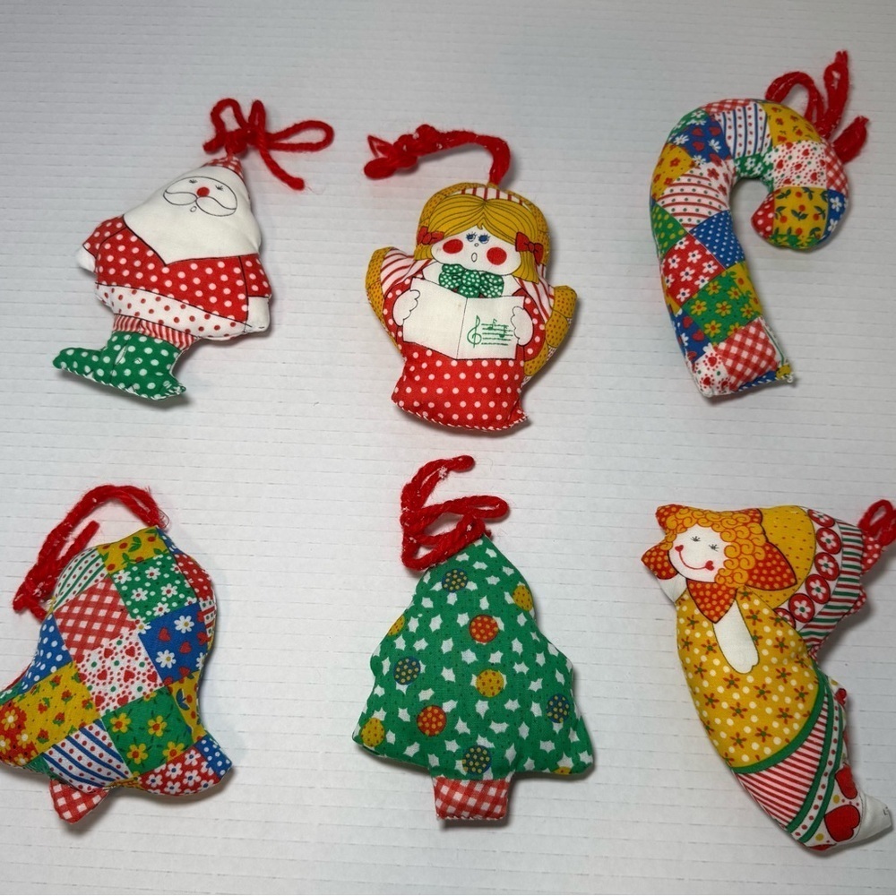 DARLING lot of 6 vintage Christmas ornaments!